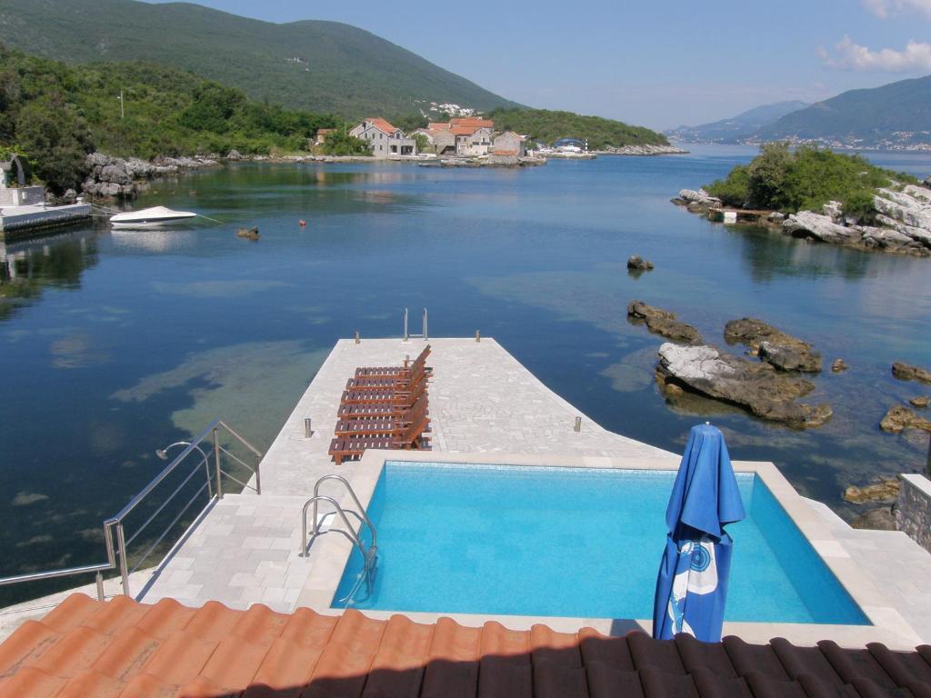 Apartments Kovinic Tivat Quarto foto